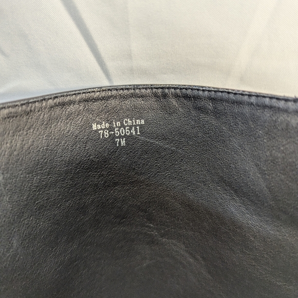 Johnston and Murphy Stylish High Black Studded Boot size 7M - Picture 11 of 16